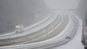 حالة طوارئ في شمال شرق الولايات المتحدة بسبب عاصفة ثلجية تاريخية