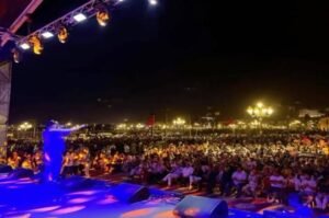 المهرجانات الصيفية بالمغرب.. إشعاع ثقافي يعزز السياحة وسط دعوات إلى رؤية أكثر توازناً
