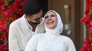 بعد انفصالهما.. عمرو جابر يحذف مشاهد زوجته من أغنيته الشهيرة