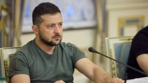 أزمة استقالة وزير الدفاع تهز أوكرانيا.. وزيلينسكي يدعو إلى توحيد صفوف الجيش